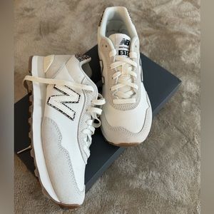 New Balance 515 V3 Sneaker - Women’s White Leopard Size US W8